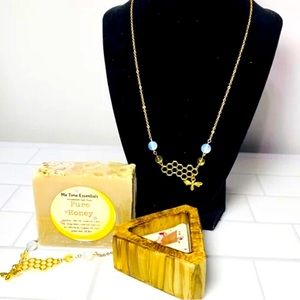 Save the Bees Gift Box soap, candle and jewelry set